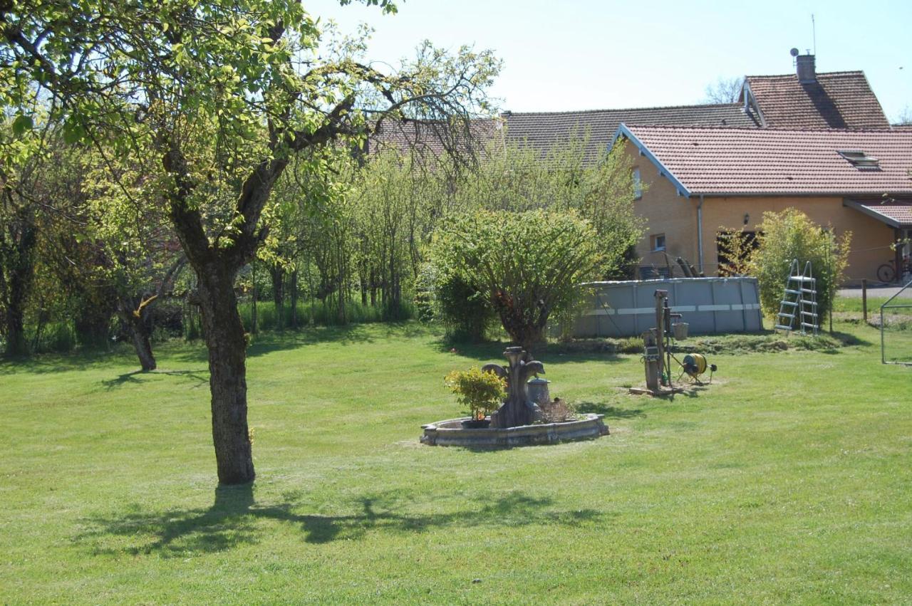 Chambre D'Hotes Juste-Confortable Fleurey-les-Lavoncourt Exteriör bild