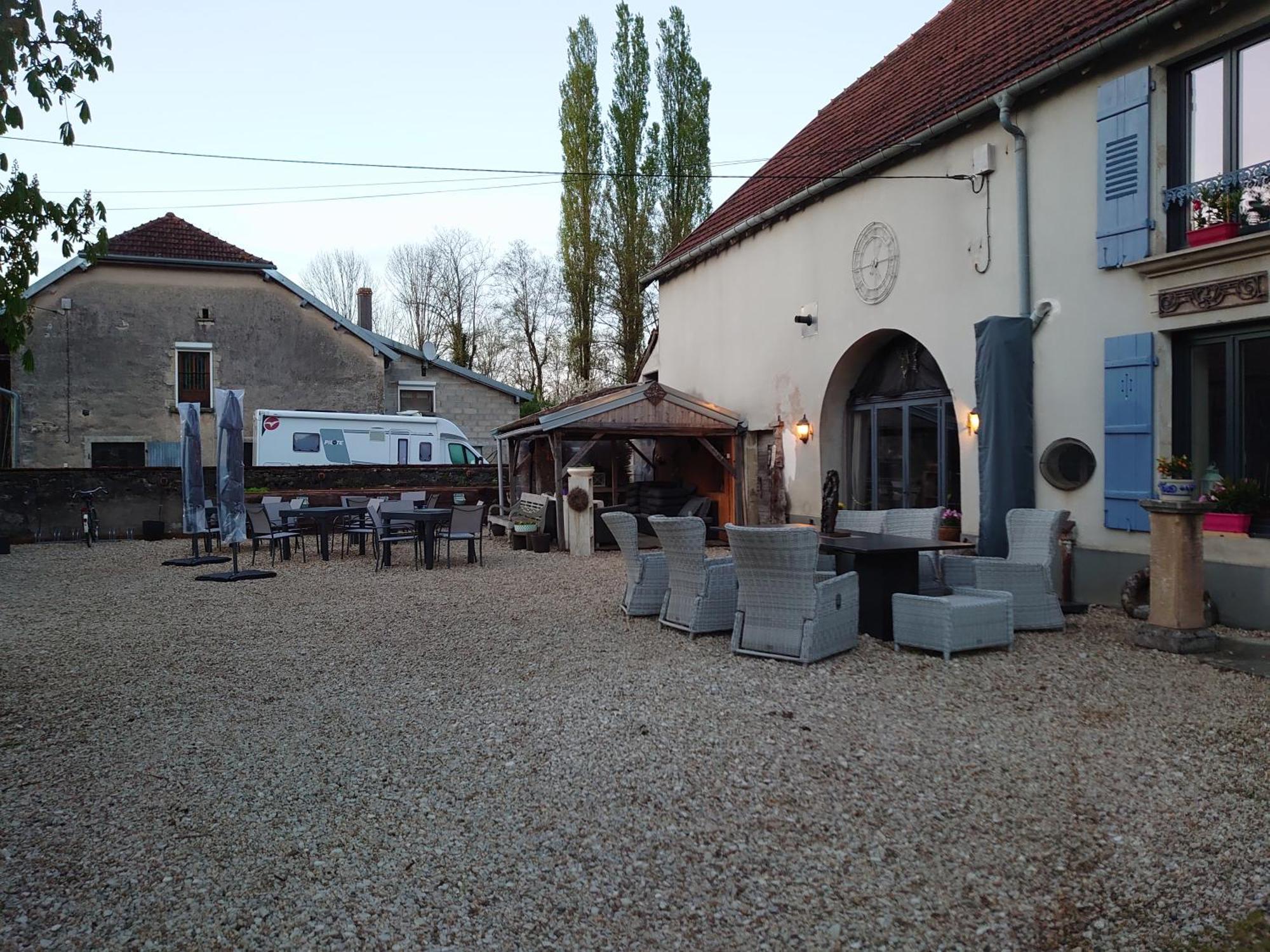 Chambre D'Hotes Juste-Confortable Fleurey-les-Lavoncourt Exteriör bild