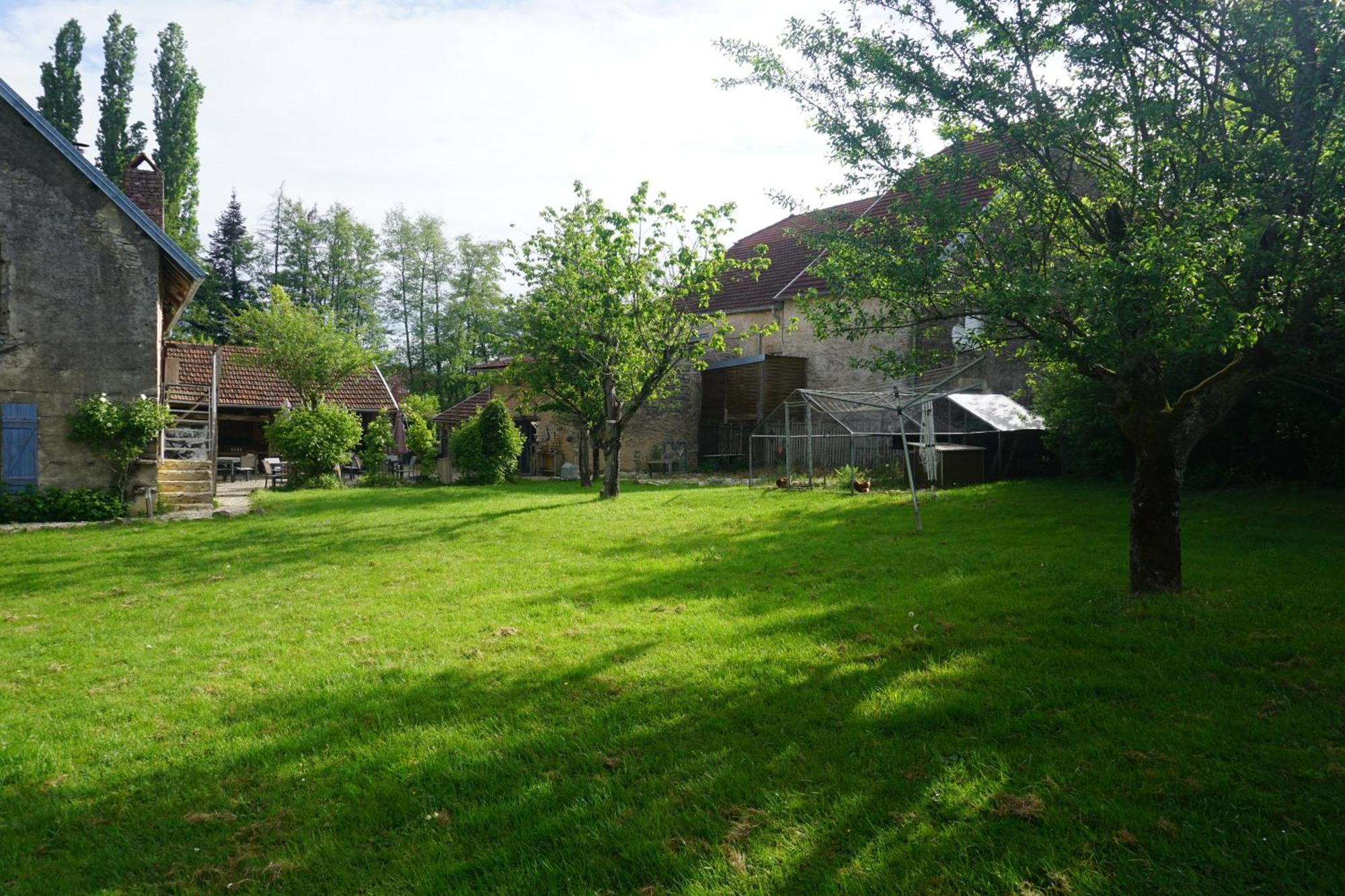 Chambre D'Hotes Juste-Confortable Fleurey-les-Lavoncourt Exteriör bild